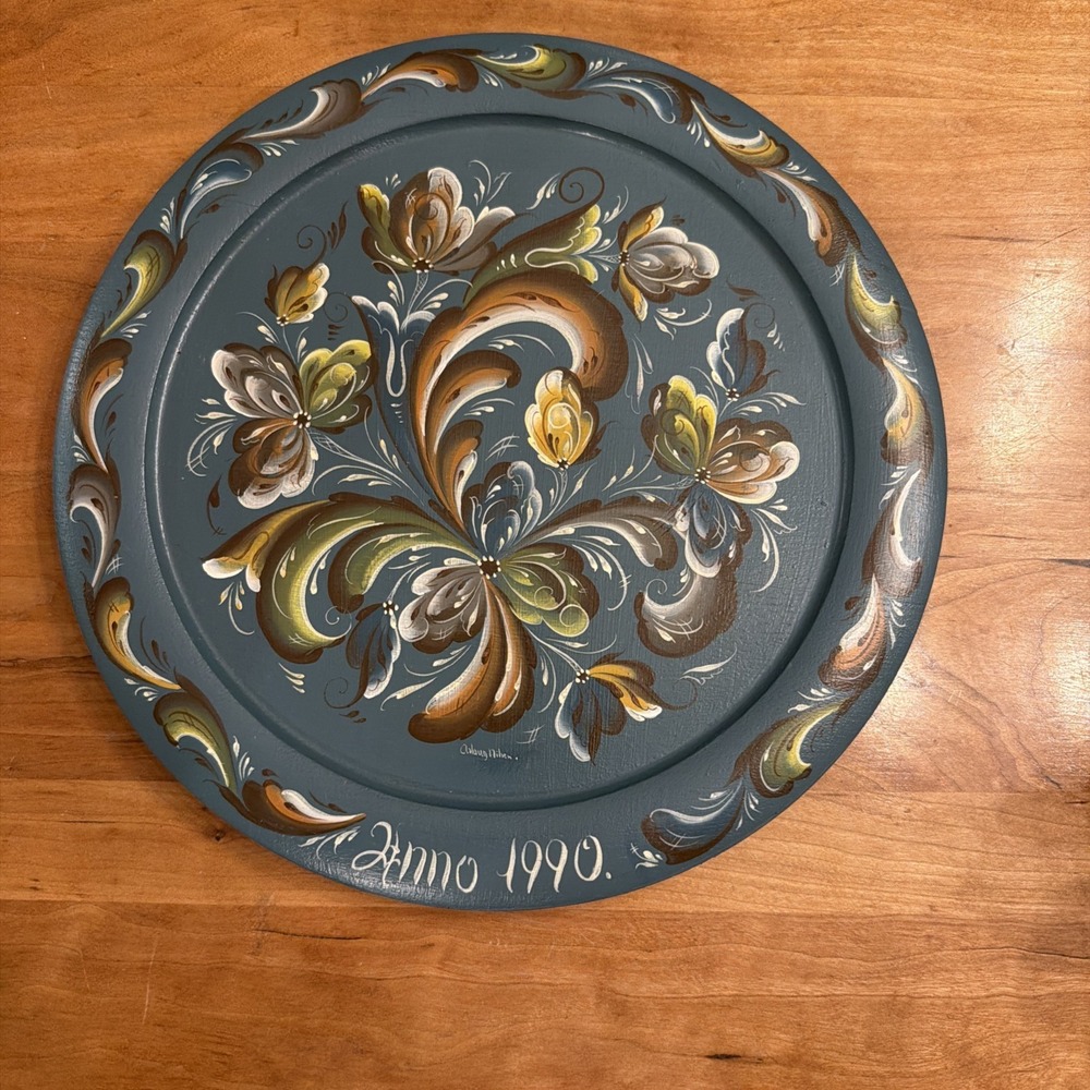 Hand Painted Folk Art Wood Plate Wall Hanging Signed & Dated Anno 1990 – 11"